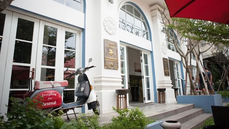 The Frangipani Royal Palace Hotel