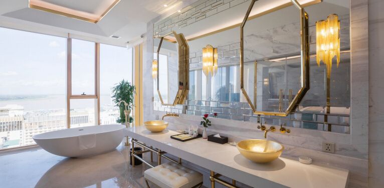 Penthouse Suite