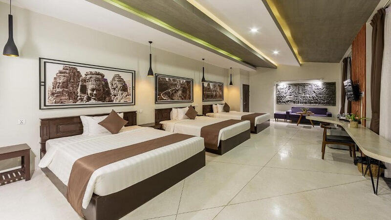 Deluxe Triple Suite