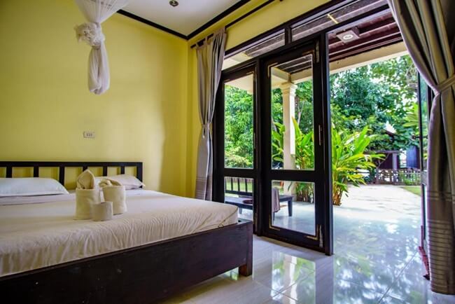 Double/twin room with garden view
