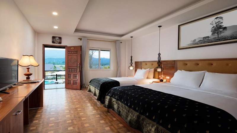 Deluxe Family Mountain View Room