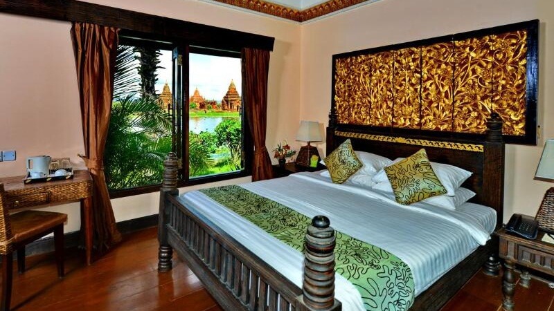 Jasmine Lake View Villa Double