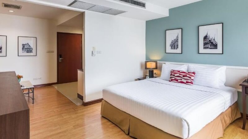 Deluxe Suite with Kitchen and Bathtub