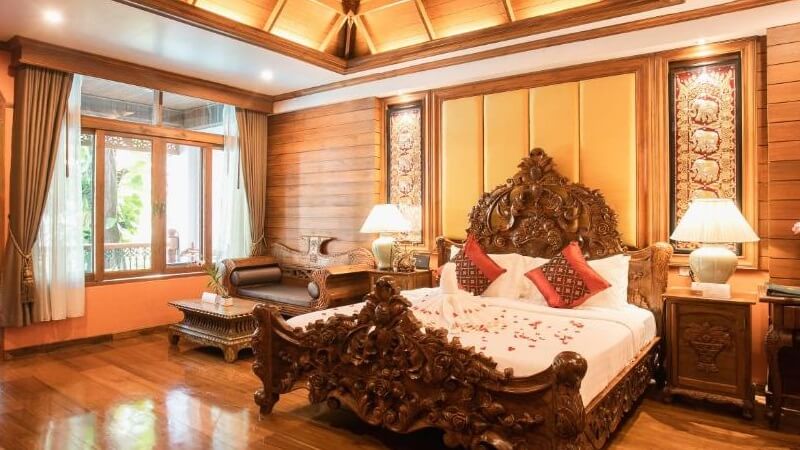 Executive Suite with Pool Access