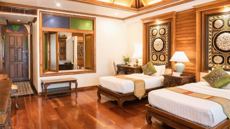Luxury with Spa bathtub and Private Balcony