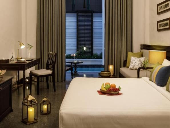 Deluxe  Room with Pool Access