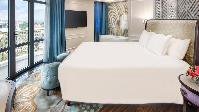 Deluxe Suite