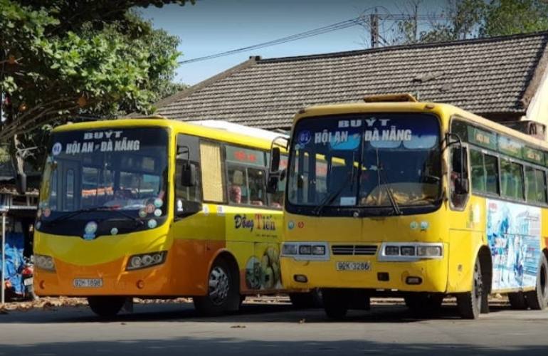 Traveling from Hoian to Bana Hills by bus