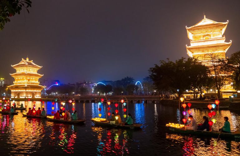 Sparkling ancient town of Hoa Lu Ninh Binh