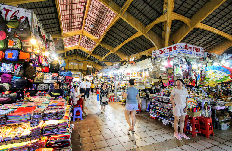 Stalls in Ben Thanh Market