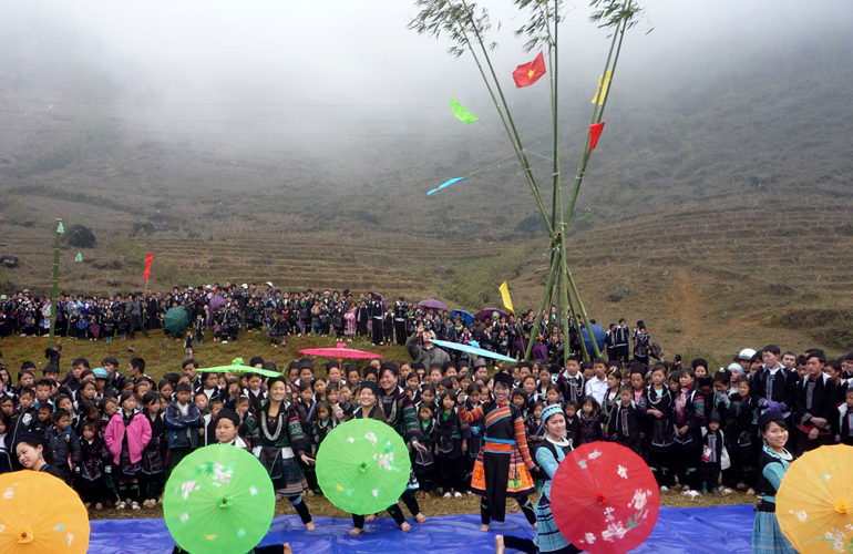 Festival Roong Pooc