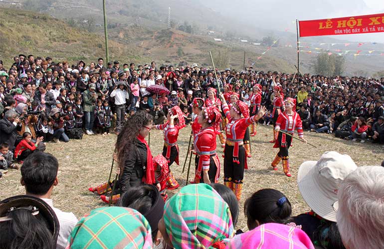 Nao Cong Festival