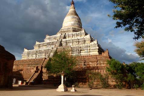 Of course, Shwesandaw Pagoda, one of the best landmarks in Bagan will the next stop