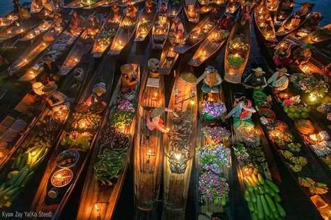 In the morning, pay a visit to the traditional morning market on the lake which is closed in every full-moon and dark-moon days