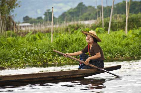Jion a 45-minute walk to Sae Ma village for natural beauty and stunning views