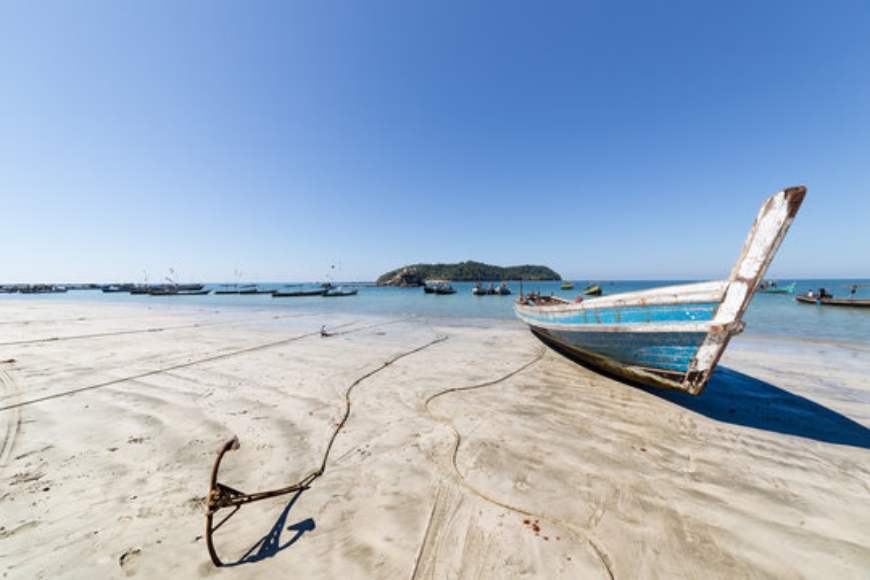 At the resort in Thandwe, you will be awed by the breathtaking beauty of the surroundings