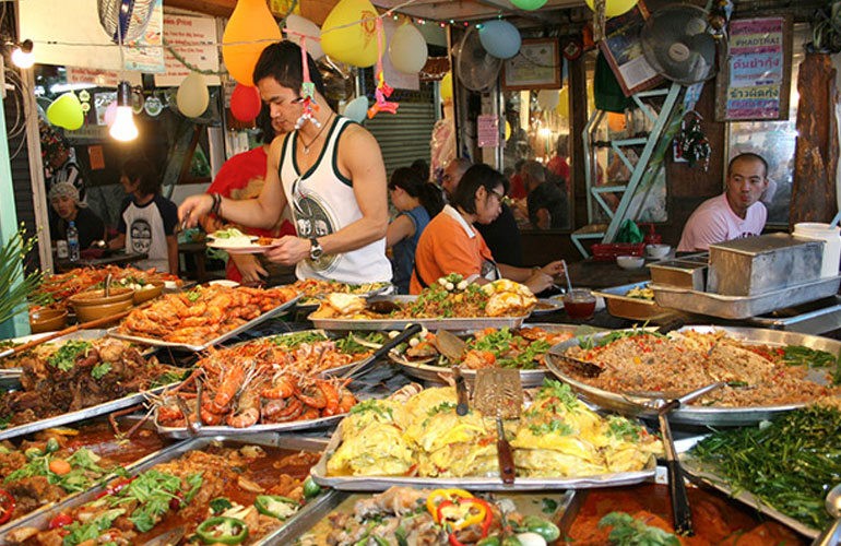 Enjoying amazing Phnom Penh street food in Cambodia