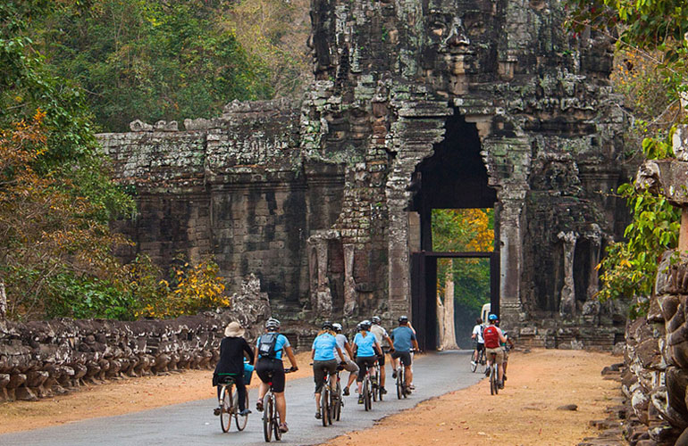 Siem Reap cycling tour in Cambodia