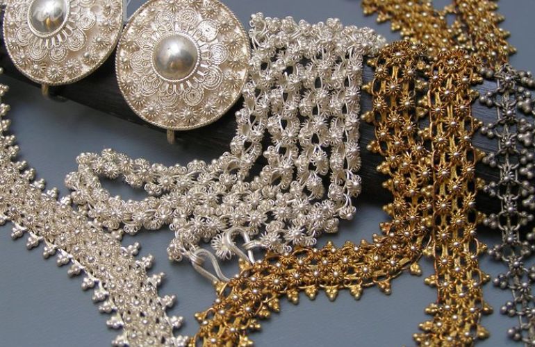 best-things-to-buy-in-laos-4