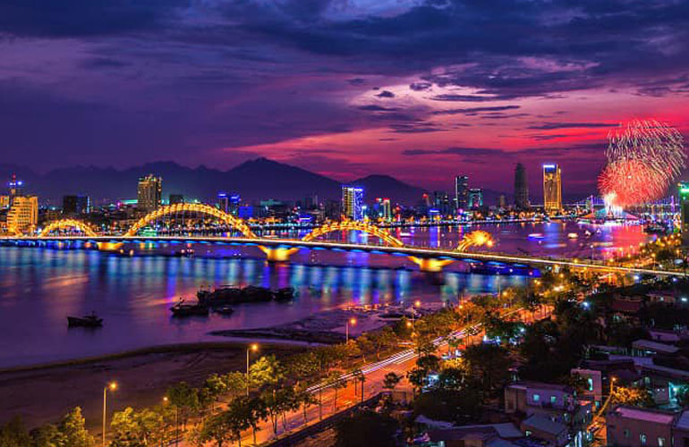 Da Nang from above at night